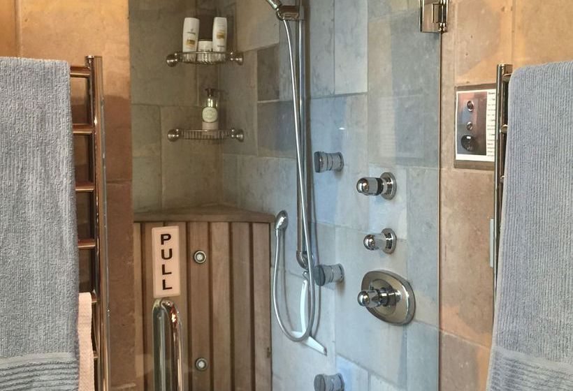 Bed and Breakfast Matua Lodge 1