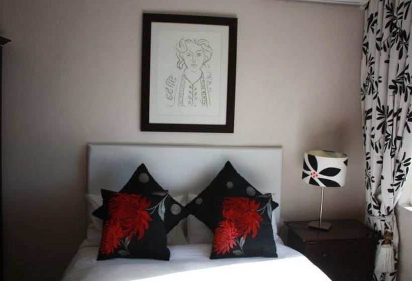 Pension Lorraines On Lincoln Guest House 1