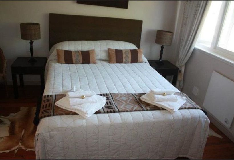 Pension Lorraines On Lincoln Guest House 2