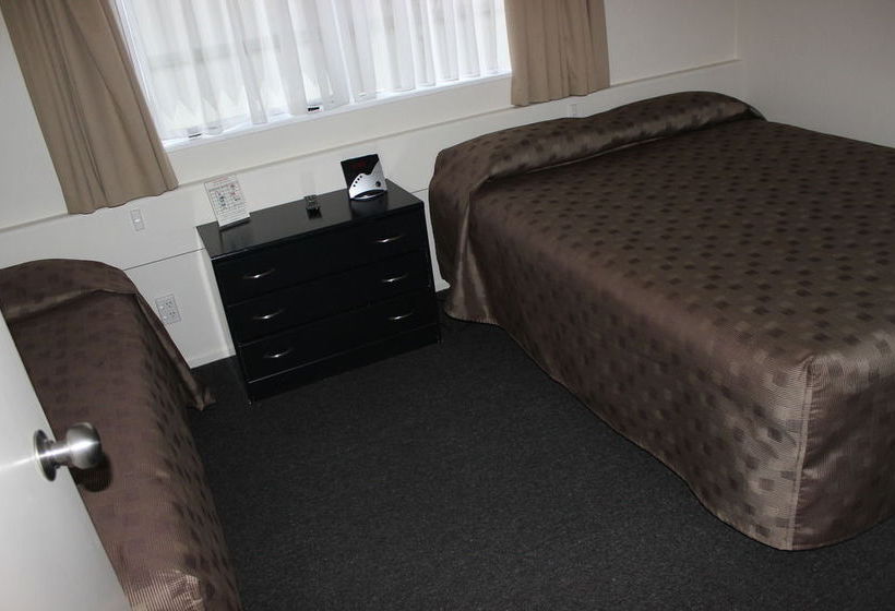 Green Gables Motel 15