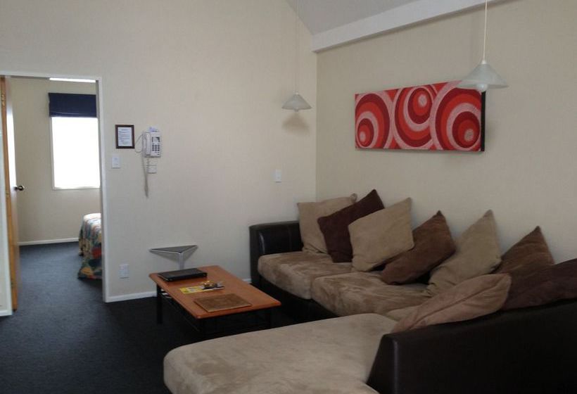 Green Gables Motel 16