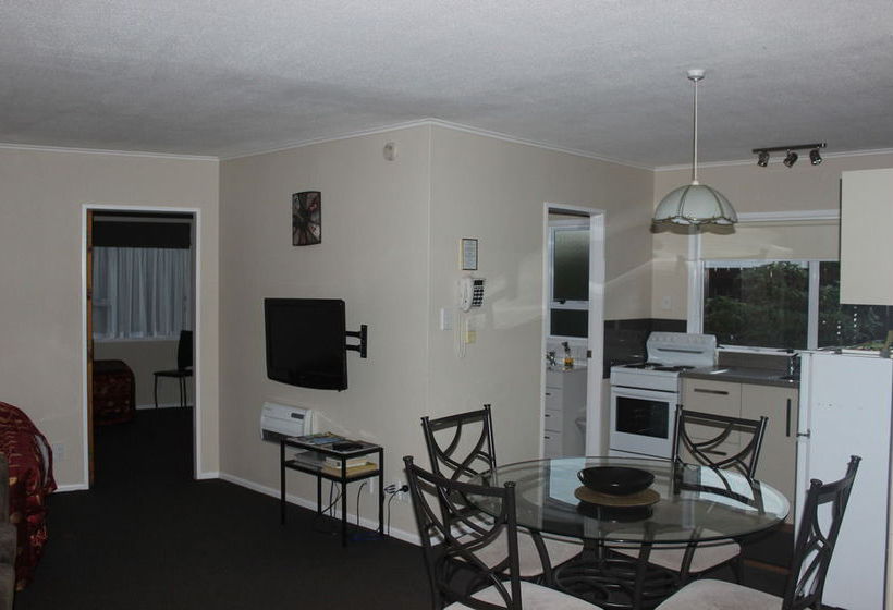 Green Gables Motel 19