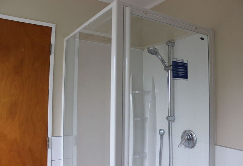 Green Gables Motel 5