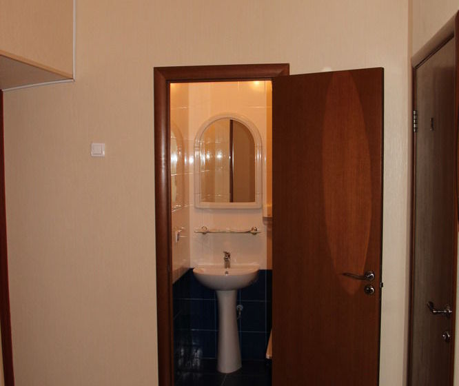 Hotel Pervomayskaya 19