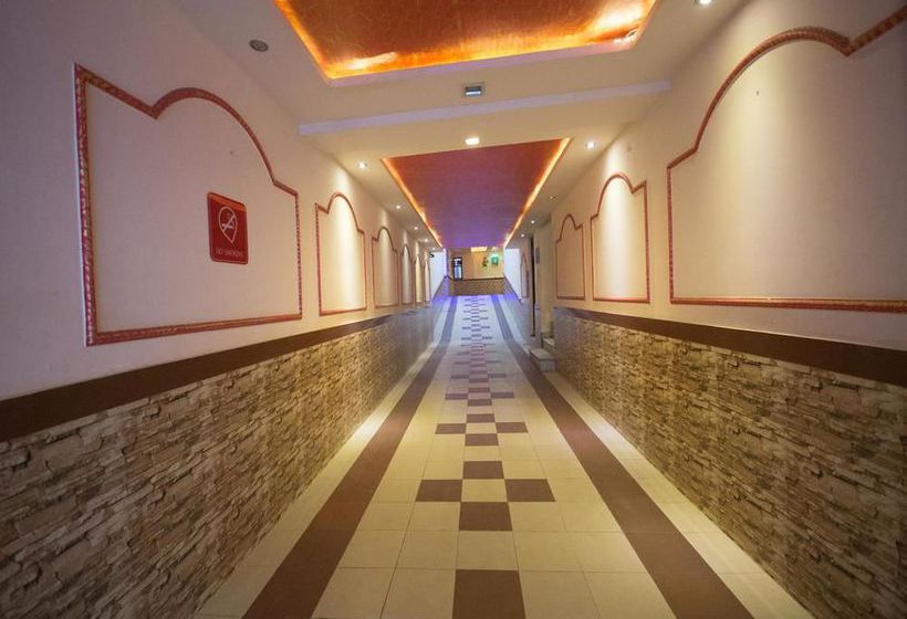 Hotel Oyo Rooms P Road 18