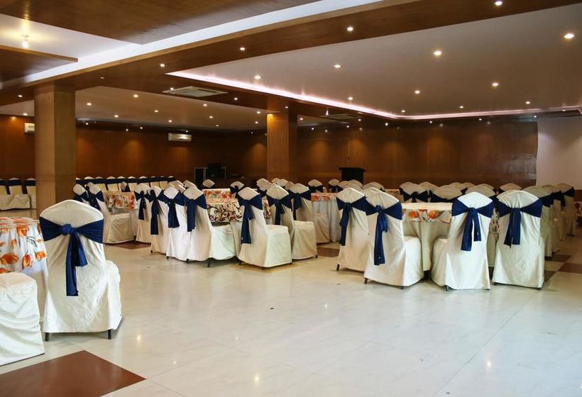 Hotel Oyo Premium Kosi River Resort 2