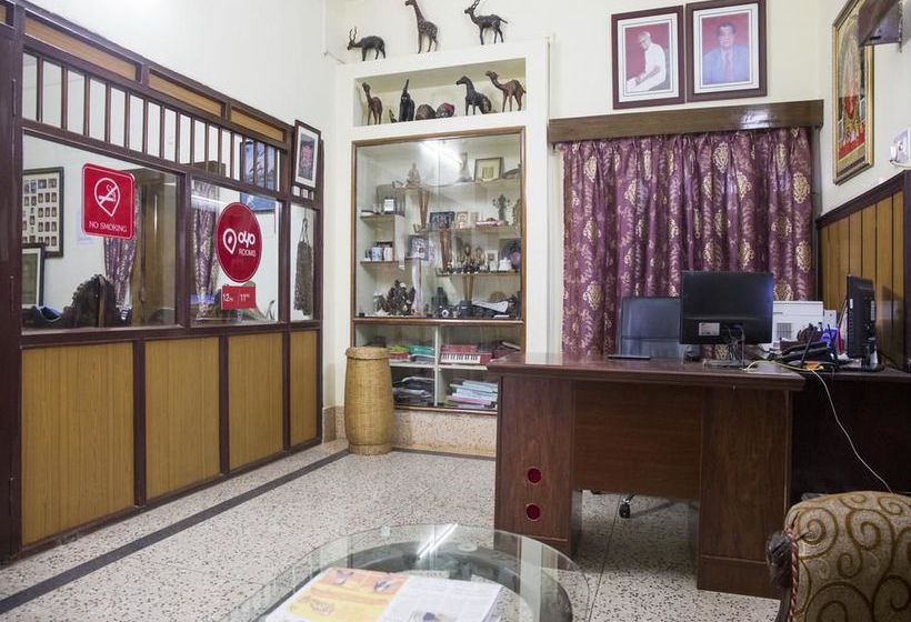 Hotel Oyo Rooms Rajmahal Square 2 16