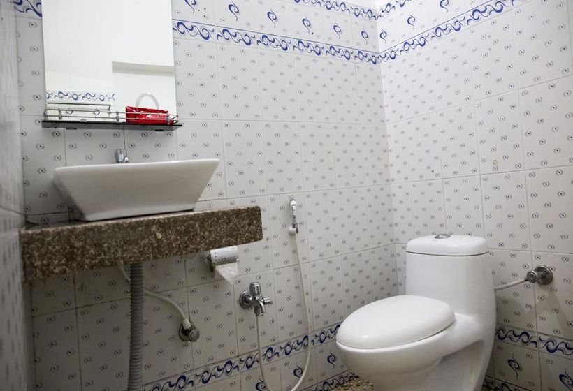 Hotel Oyo Rooms Rajmahal Square 2 2