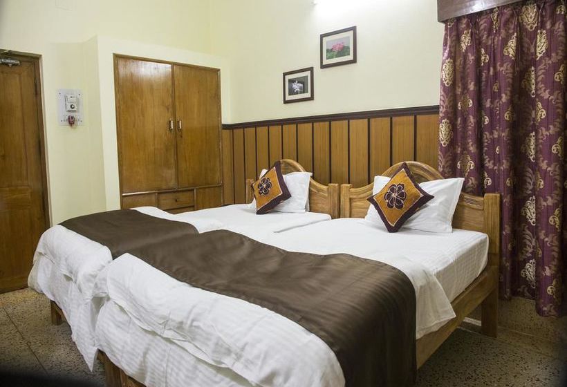 Hotel Oyo Rooms Rajmahal Square 2 6