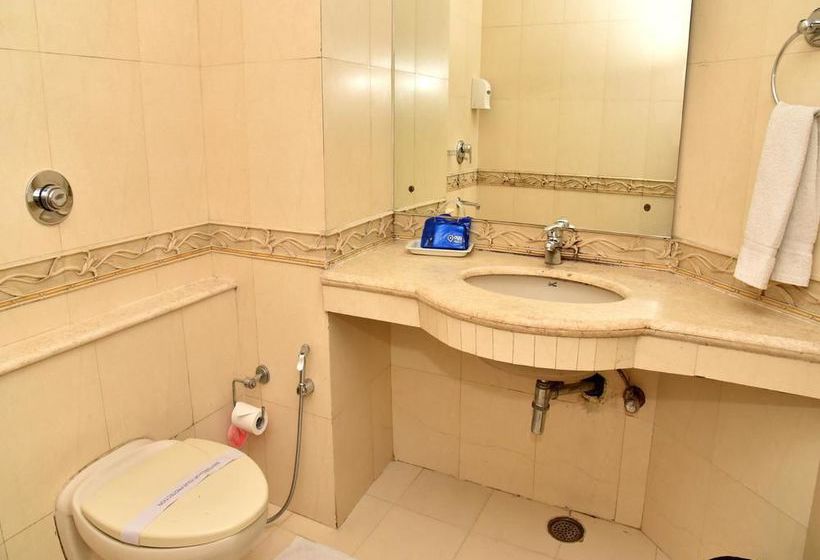 Hotel Oyo Premium Sector 43 B 1