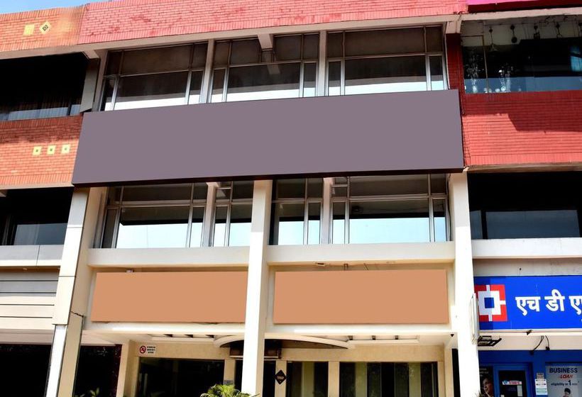 Hotel Oyo Premium Sector 43 B 4