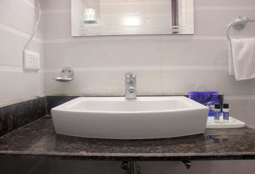 Hotel Oyo Premium 32 Milestone Ii 2