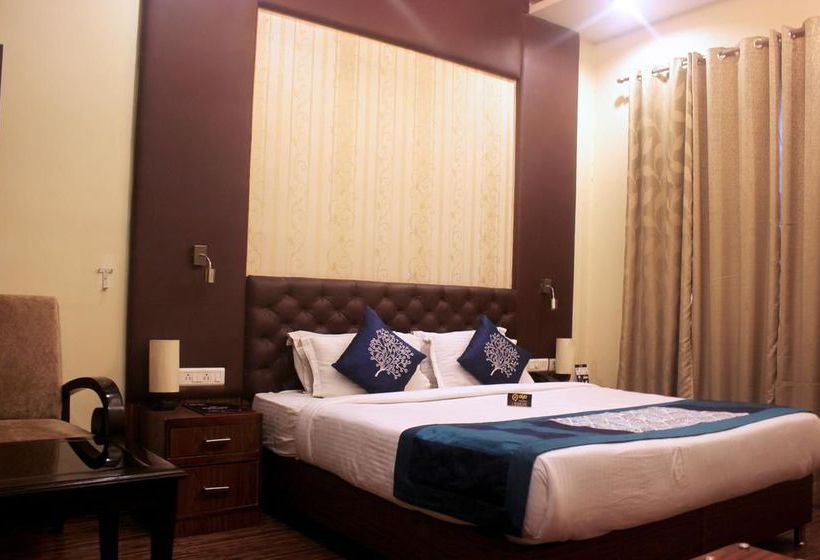 Hotel Oyo Premium 32 Milestone Ii 3