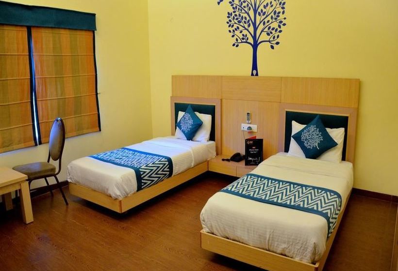 Hotel Oyo Premium Mall Road Cantt 10