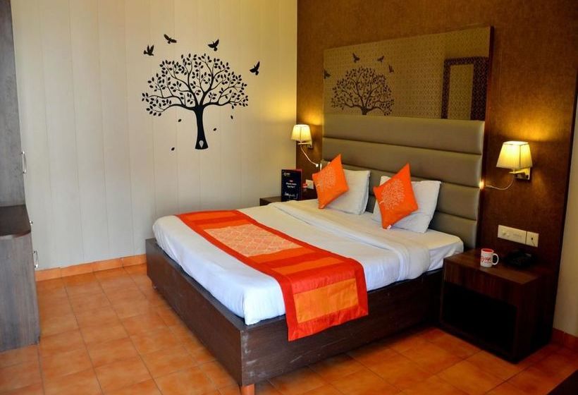 Hotel Oyo Premium Mall Road Cantt 17