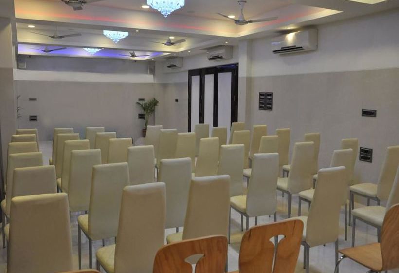 Hotel Oyo Rooms Mondha Naka Jalna Road 1