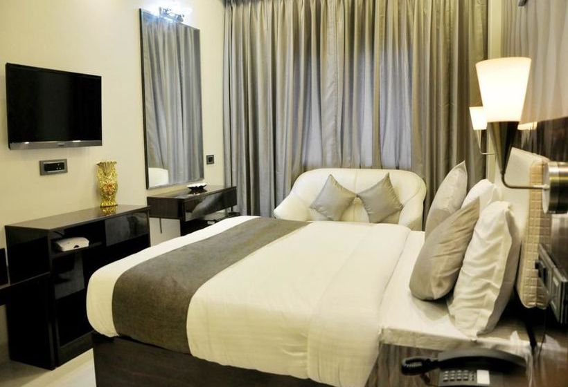 Hotel Oyo Rooms Mondha Naka Jalna Road 13