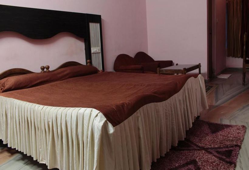 Hostal Hotel Sambit Royale 11