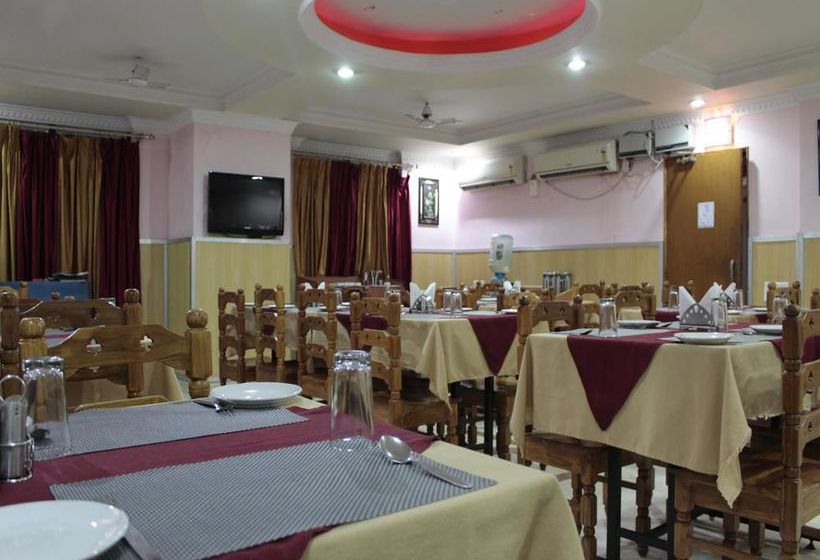Hostal Hotel Sambit Royale 7