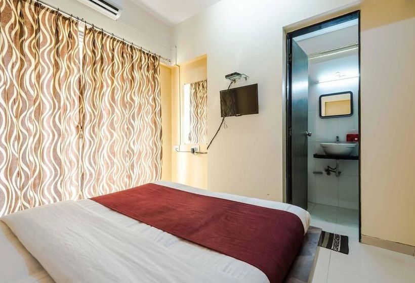 Oyo Apartments Bandra East 10