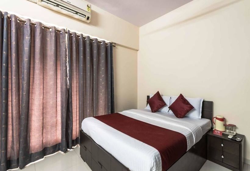Oyo Apartments Bandra East 11