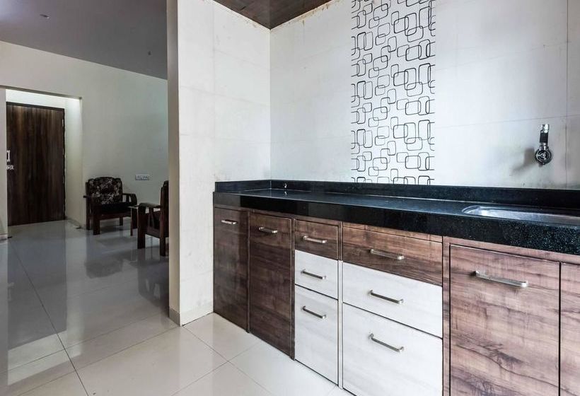 Oyo Apartments Bandra East 16