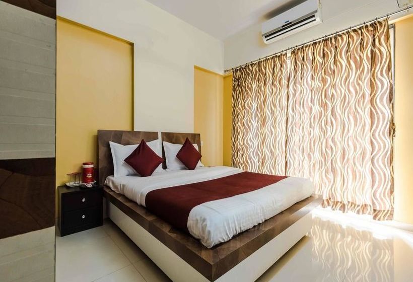Oyo Apartments Bandra East 6