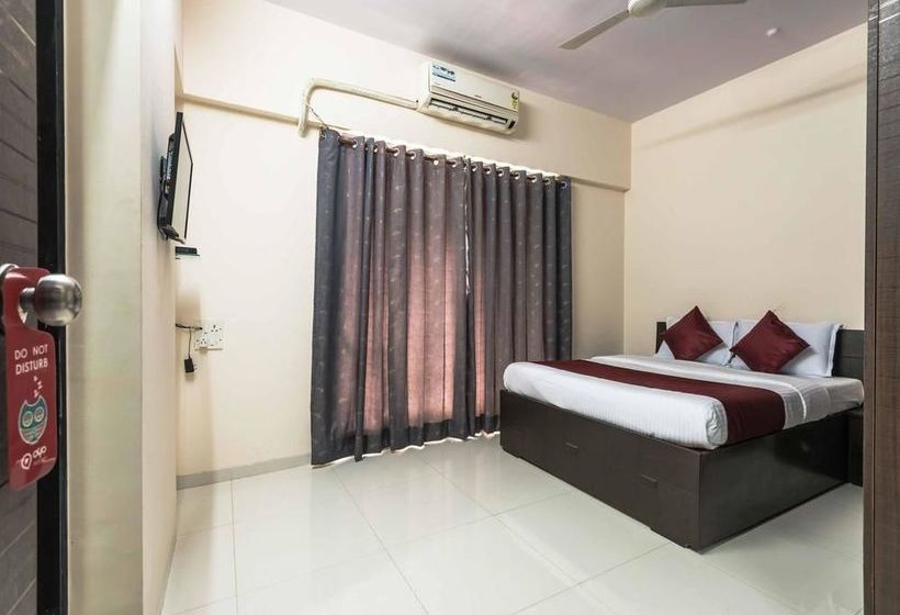 Oyo Apartments Bandra East 9