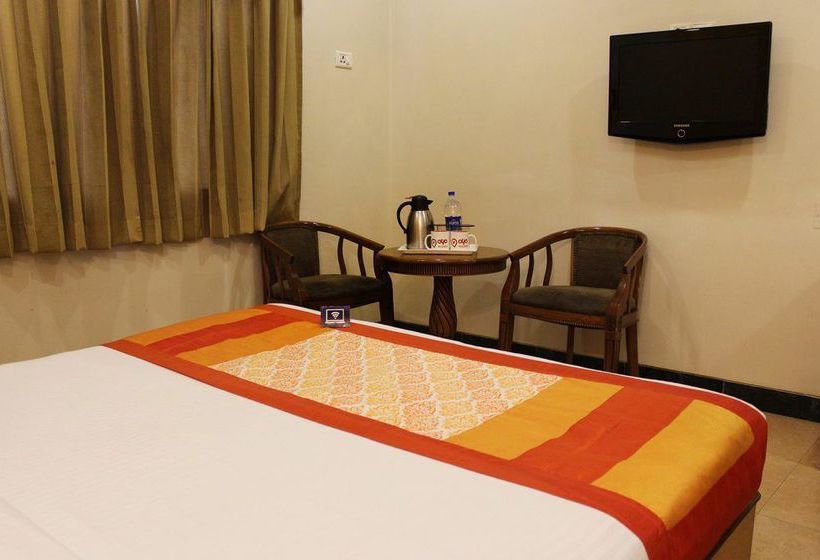 Hotel Oyo Premium Masani Road 2