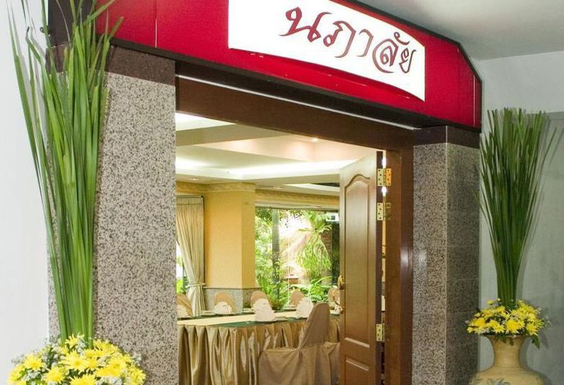 Hotel The Airport 18