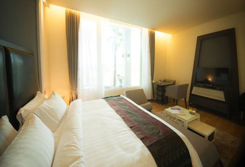 Hotel The Beverly Hills 11