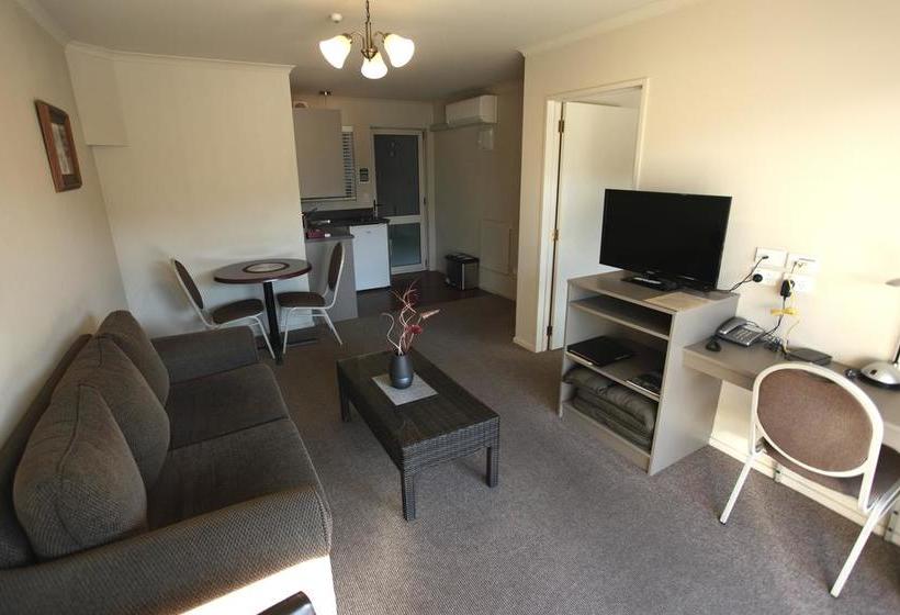 Hotel Aspen On King 10