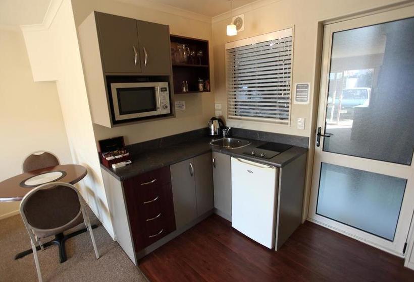 Hotel Aspen On King 11