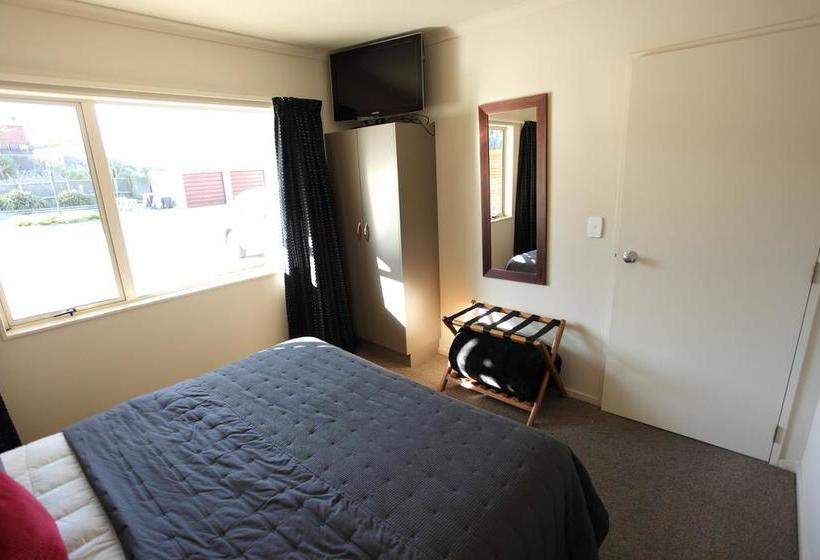 Hotel Aspen On King 12