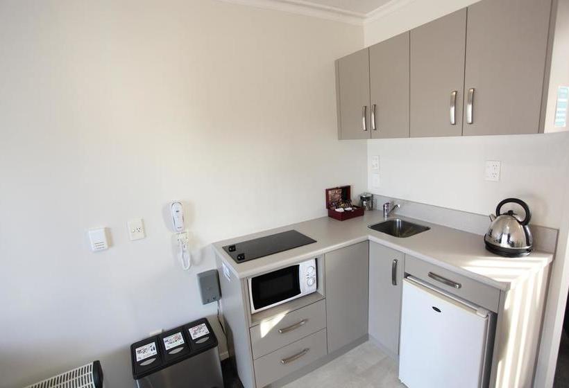 Hotel Aspen On King 19