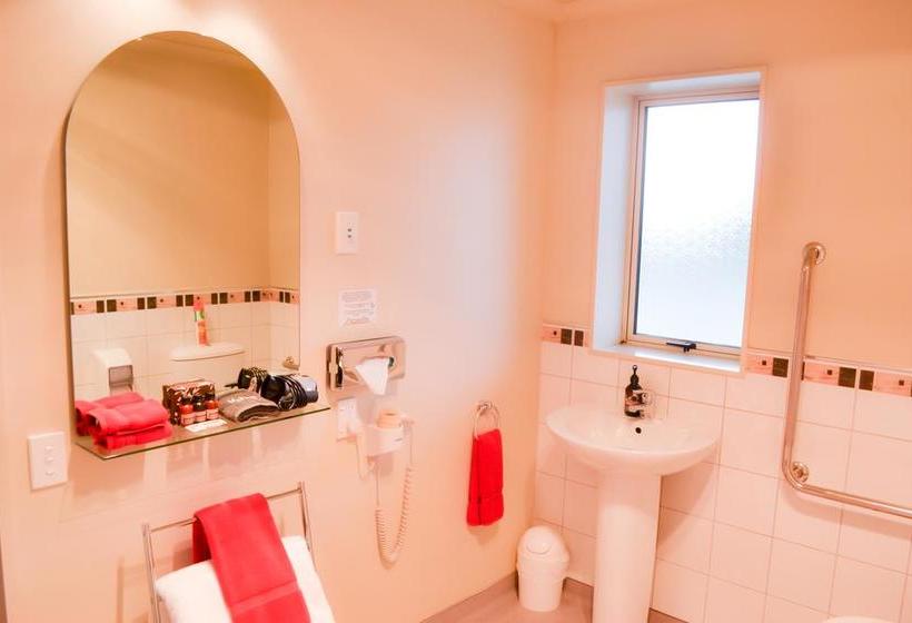 Hotel Aspen On King 5