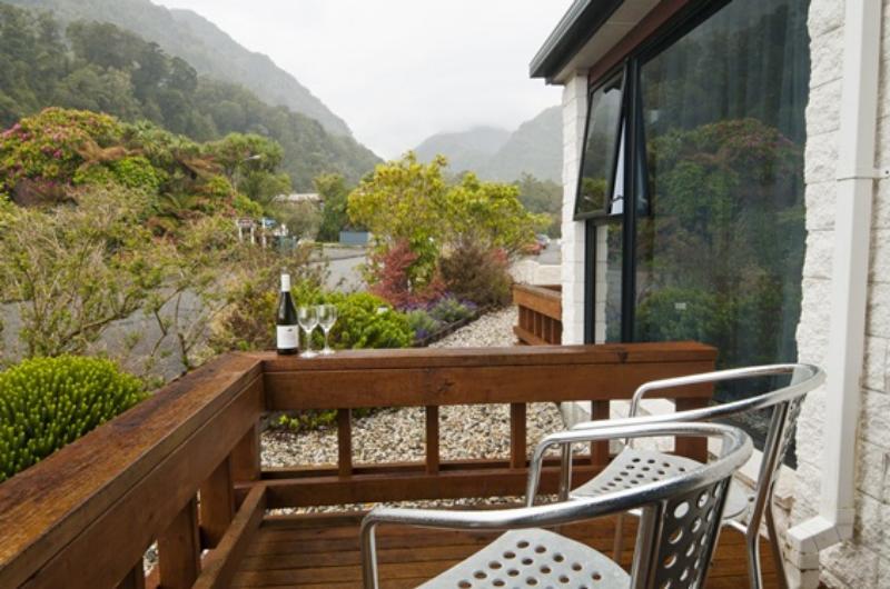 Alpine Glacier Motel 1