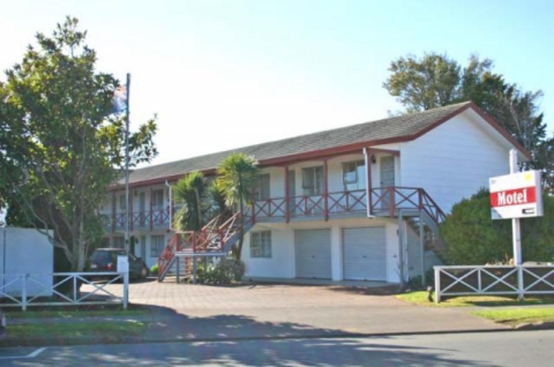 Burgundy Rose Motel 10