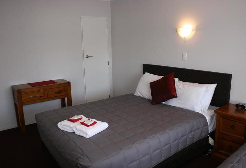 Burgundy Rose Motel 2