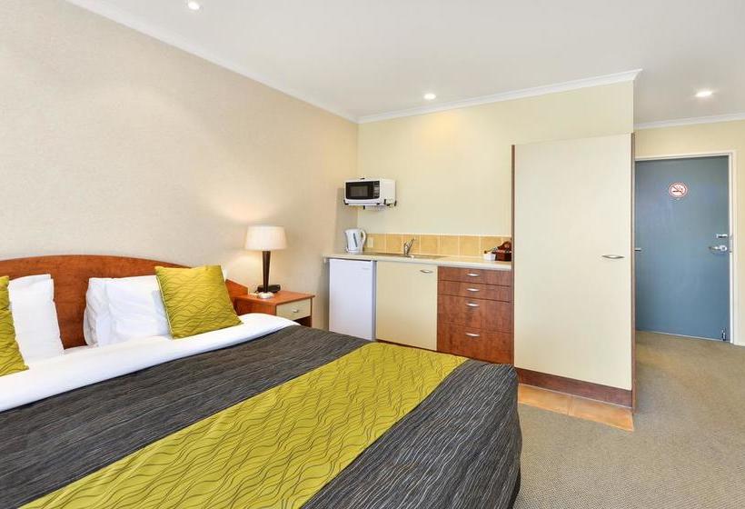 Hotel Aristotles North Shore 15