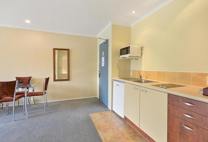 Hotel Aristotles North Shore 3