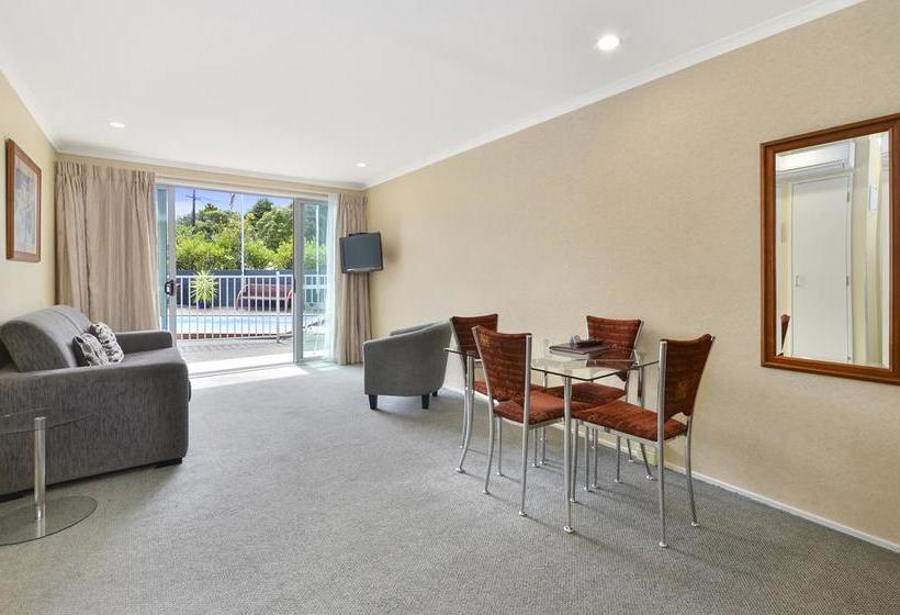 Hotel Aristotles North Shore 6