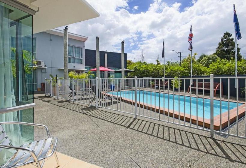 Hotel Aristotles North Shore 9