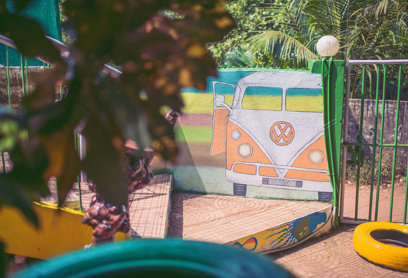 Roadhouse Hostels Goa 1