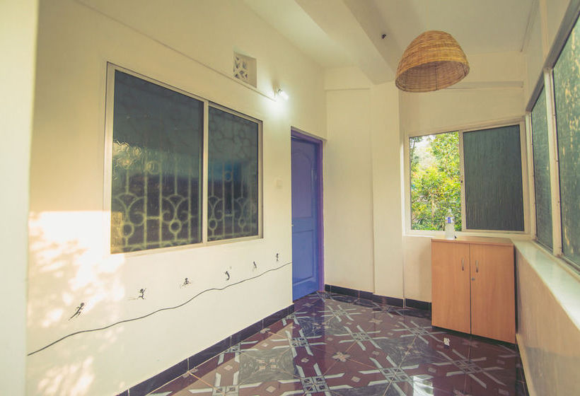 Roadhouse Hostels Goa 10