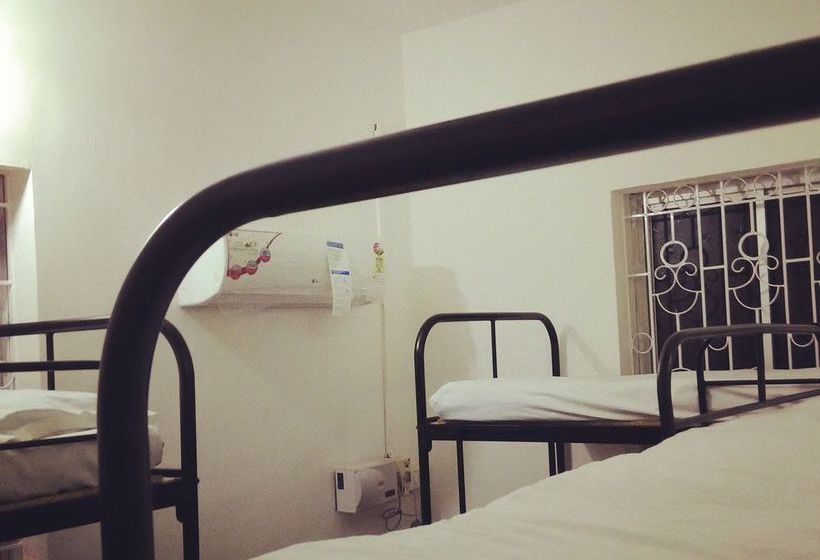 Roadhouse Hostels Goa 12