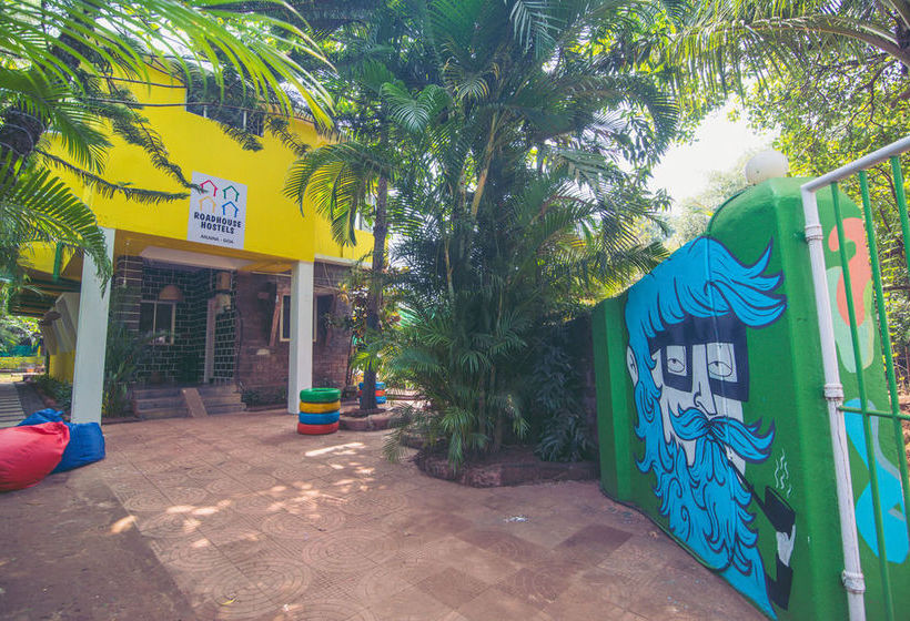 Roadhouse Hostels Goa 16