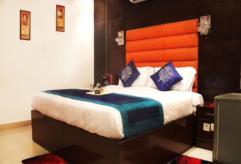 Hotel Oyo Premium Near Fortis Faridabad 12