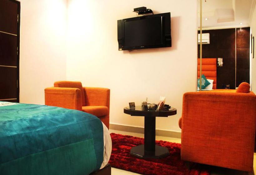 Hotel Oyo Premium Near Fortis Faridabad 13