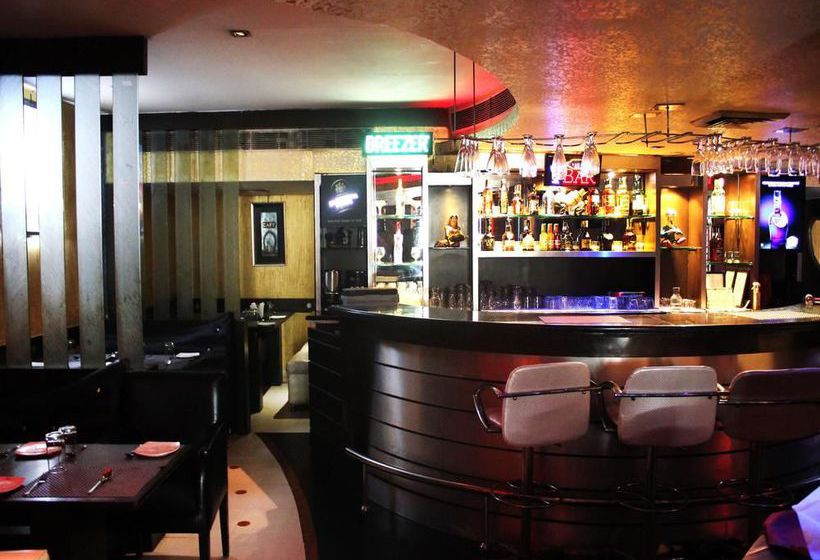 Hotel Oyo Premium Near Fortis Faridabad 16